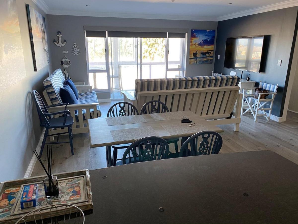 Modern Apartment Walking Distance To Main Beach Restaurants And Other Amenities خليج جيفري المظهر الخارجي الصورة