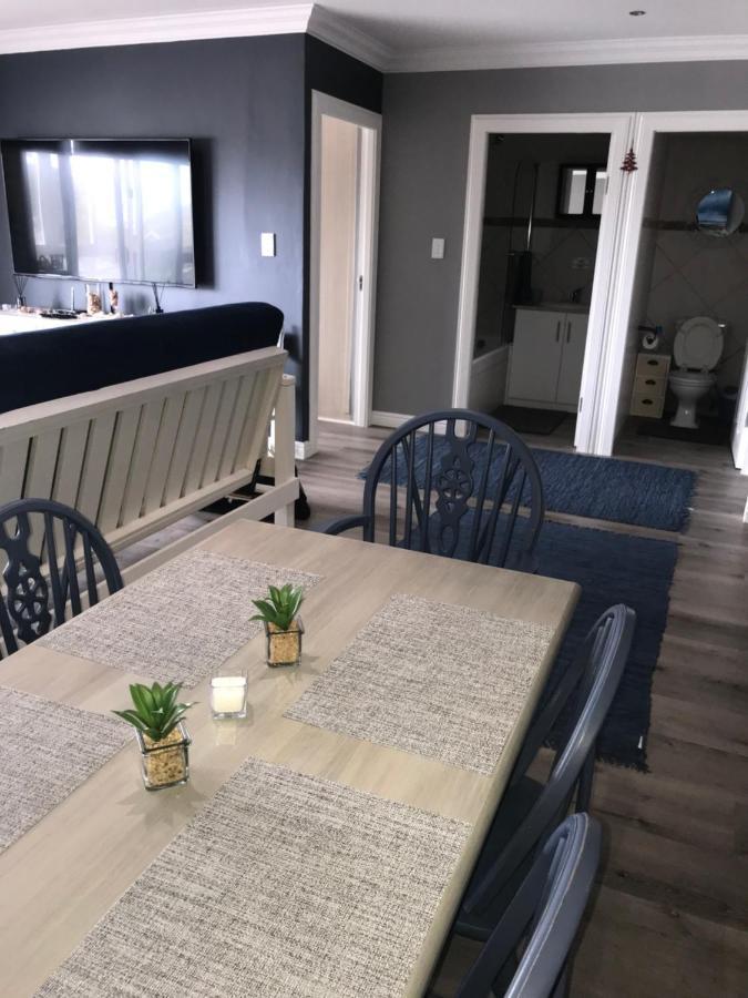 Modern Apartment Walking Distance To Main Beach Restaurants And Other Amenities خليج جيفري المظهر الخارجي الصورة